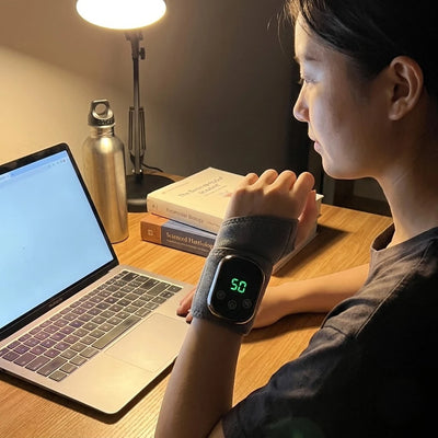 Students Living on Laptops